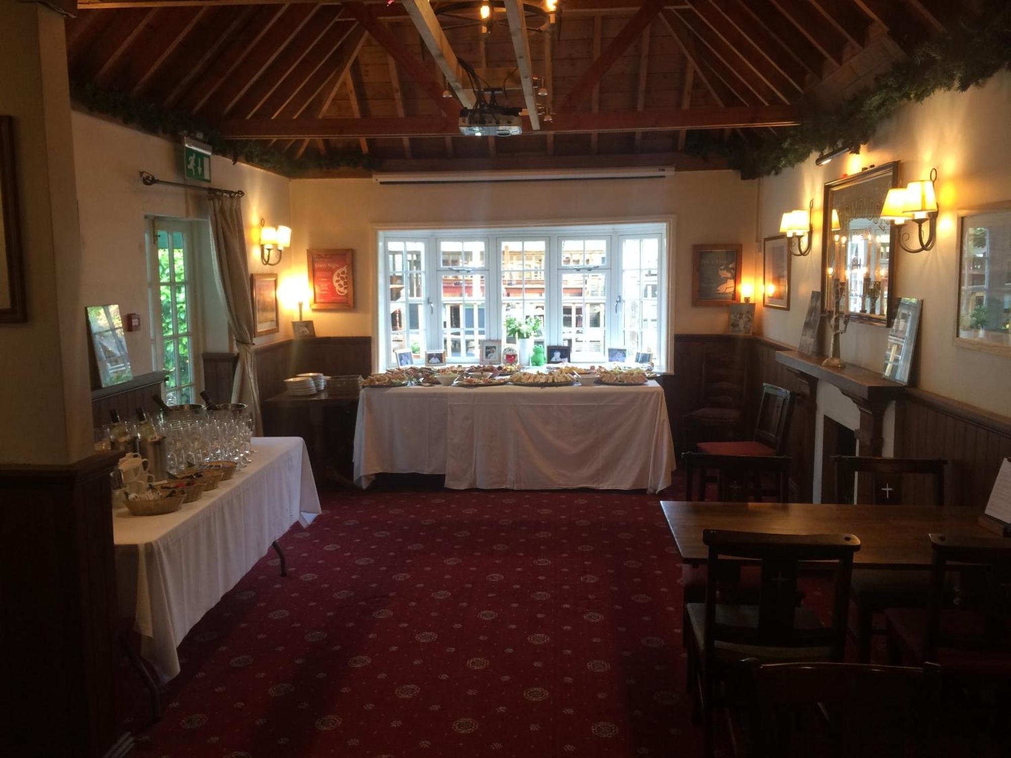 The Wheatsheaf Inn Cuckfield ภายนอก รูปภาพ