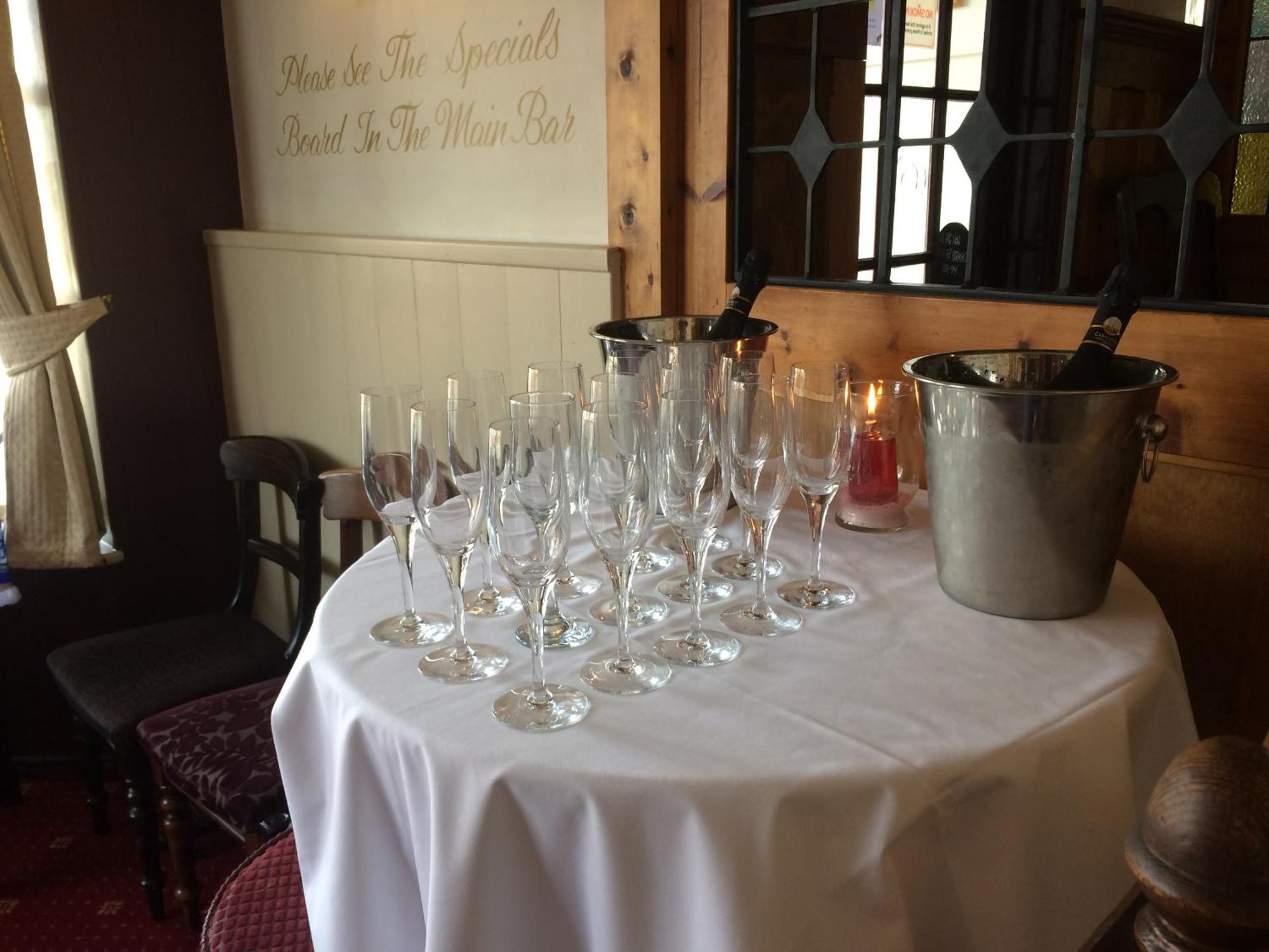 The Wheatsheaf Inn Cuckfield ภายนอก รูปภาพ